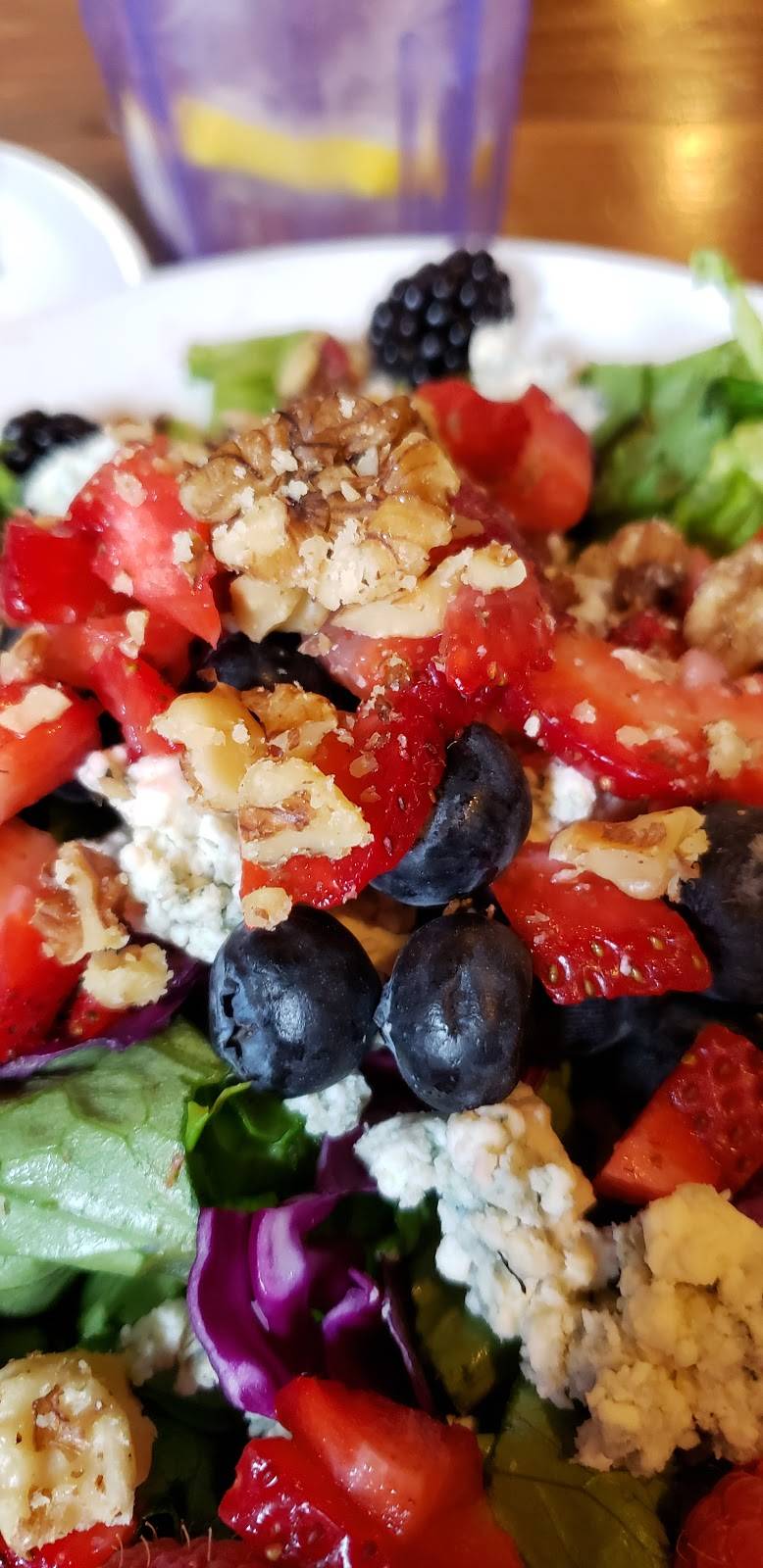 Keg Lounge | restaurant | 730 Manitou Ave, Manitou Springs, CO 80829, USA | 7196859531 OR +1 719-685-9531