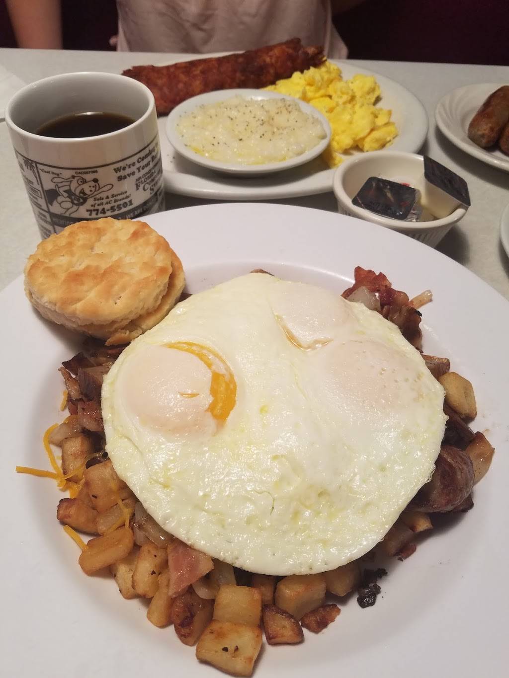 LuLu Bs | restaurant | 8795 Tamiami Trail N, Naples, FL 34108, USA | 2395945330 OR +1 239-594-5330