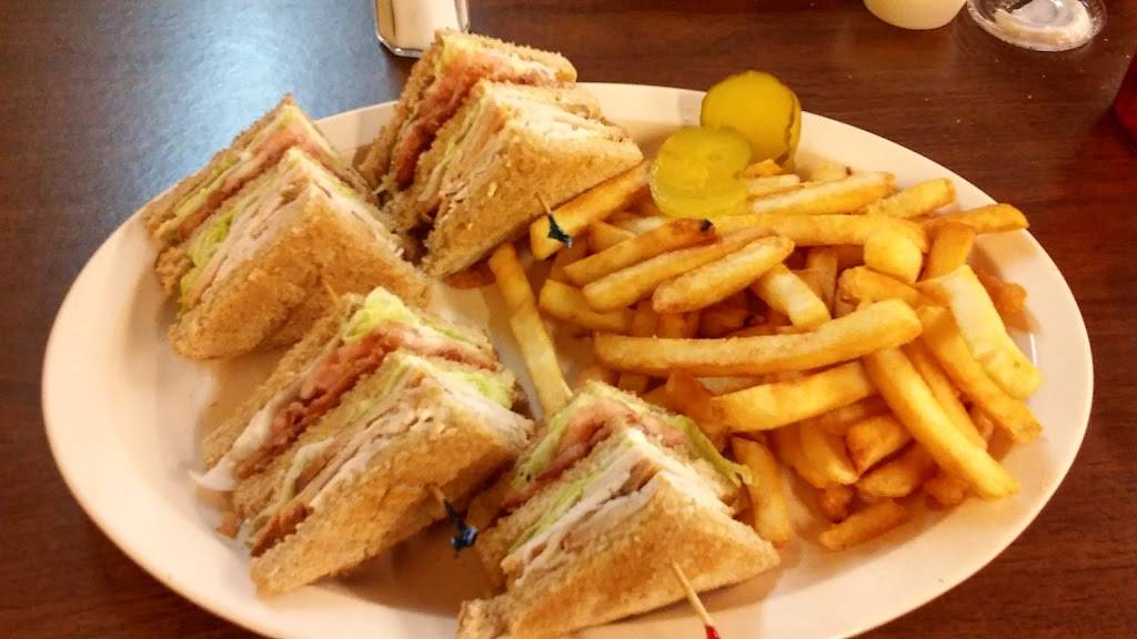 Katis Place | restaurant | 34-40 Oak St, Batavia, NY 14020, USA | 5852504483 OR +1 585-250-4483