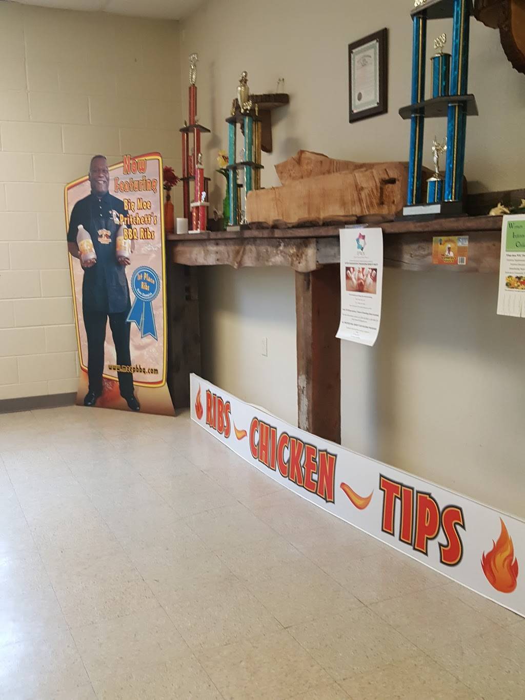 Big Moes BBQ Express | restaurant | 1928 Gull Rd, Kalamazoo, MI 49048, USA | 2694885502 OR +1 269-488-5502