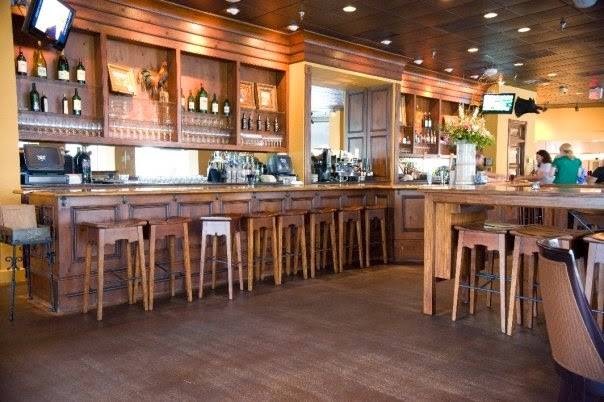 Roosters - A Noble Grille | restaurant | 380 Knollwood St, Winston-Salem, NC 27103, USA | 3367778477 OR +1 336-777-8477