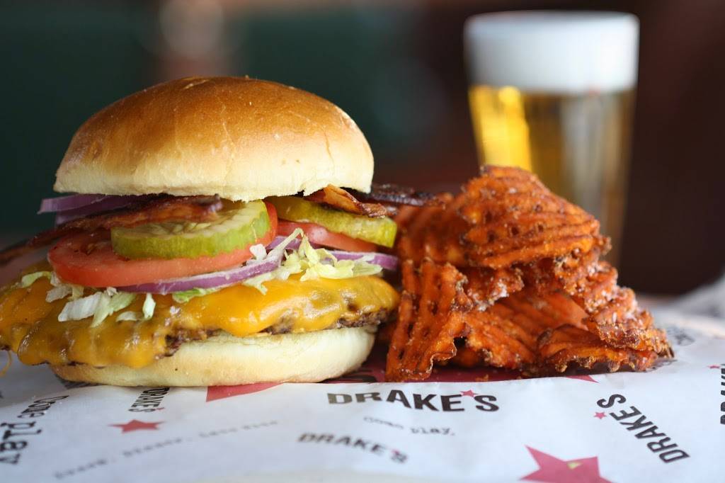 Drake’s Keystone | restaurant | 3740 E 82nd St, Indianapolis, IN 46240, USA | 3174367531 OR +1 317-436-7531