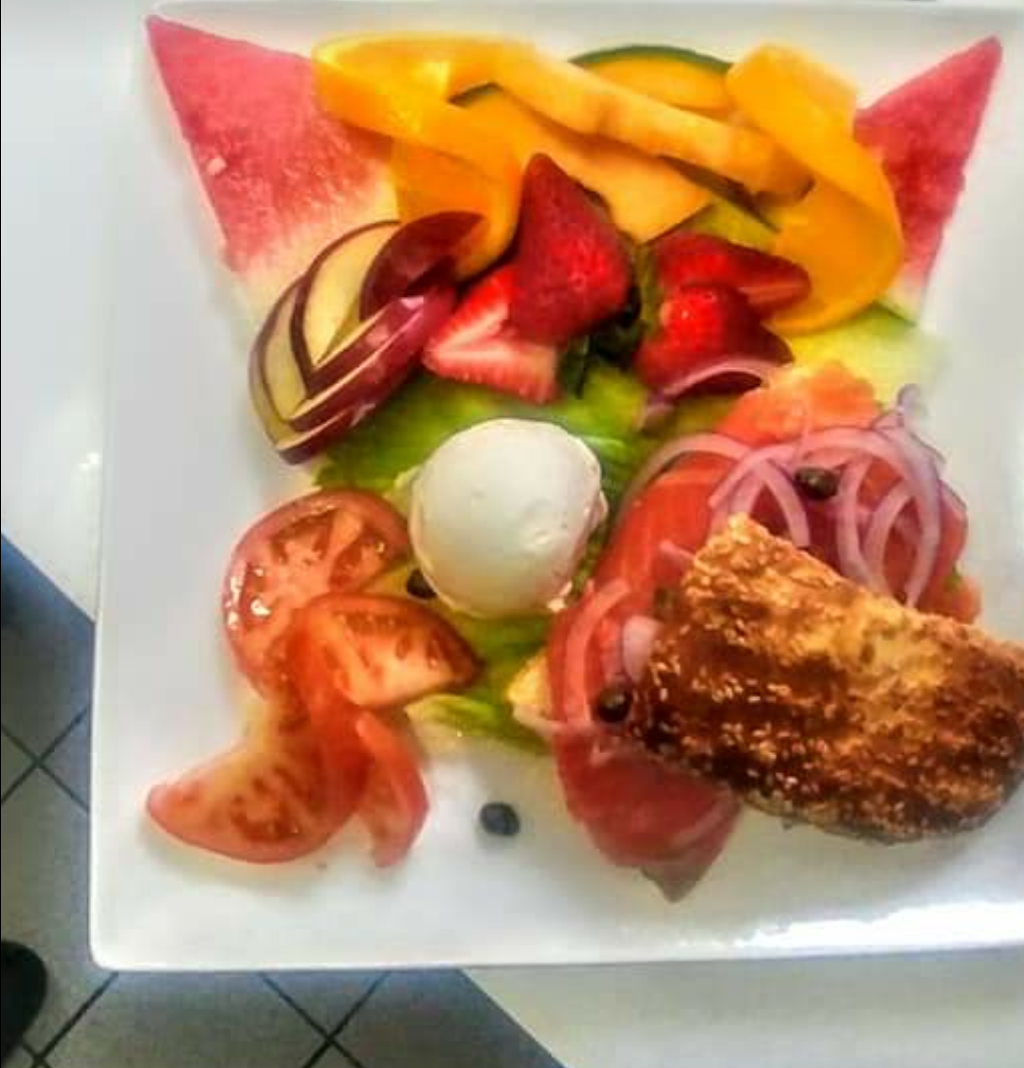 Restaurant La Belle Sainte-Sophie | restaurant | 11710 Montée Sainte Marianne, Mirabel, QC J7J 1S0, Canada | 4504366368 OR +1 450-436-6368