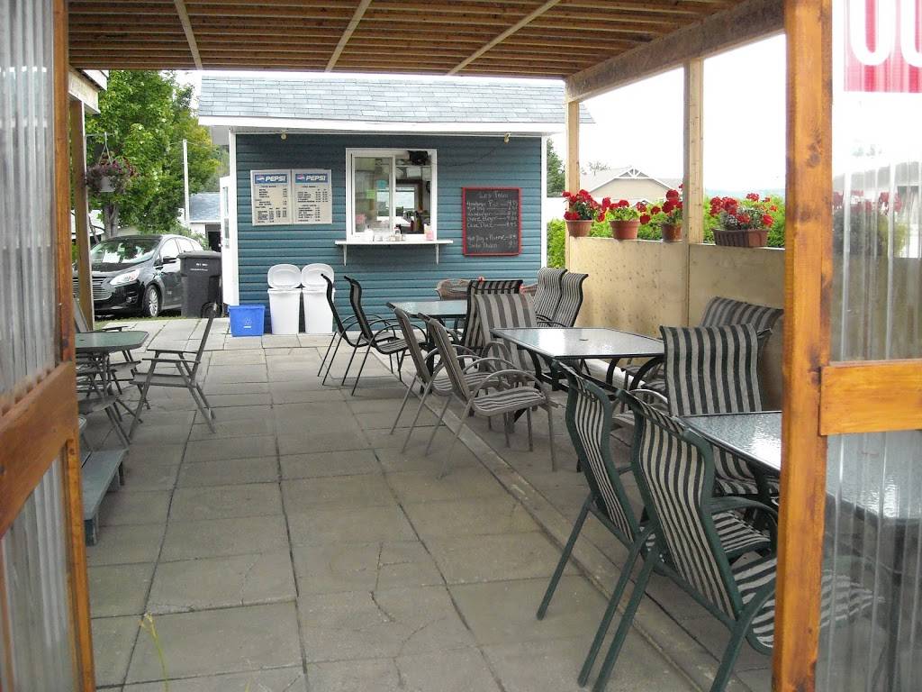 Magasin General | bakery | 454 Rue Principale, Piopolis, QC G0Y 1H0, Canada | 8195833030 OR +1 819-583-3030