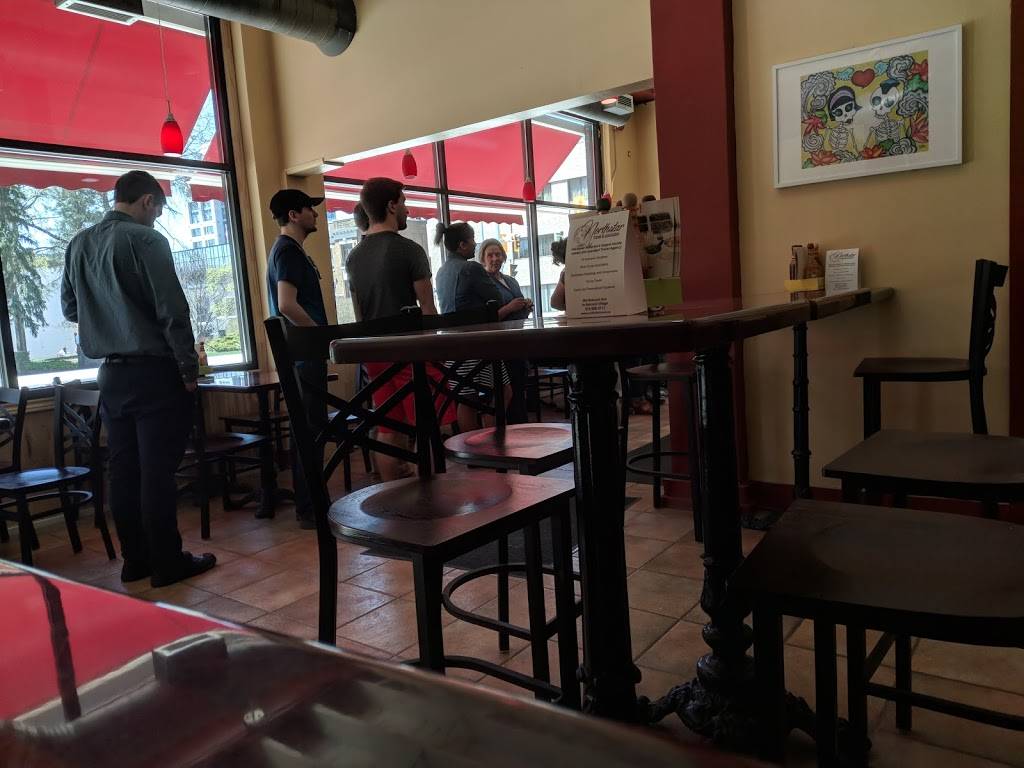 Holy Guacamole Fresh Mex | restaurant | 14 Duke St E, Kitchener, ON N2H 2L7, Canada | 2266473328 OR +1 226-647-3328