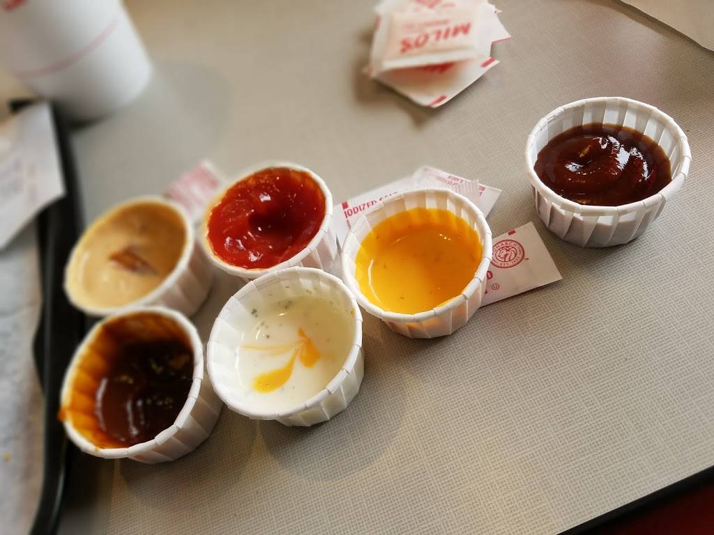 Milos Hamburgers | restaurant | 1 Limestone Pkwy, Calera, AL 35040, USA | 2056687748 OR +1 205-668-7748