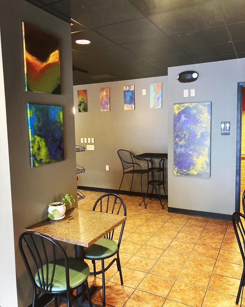 Deco Grab & Go | restaurant | 240 N 3rd St Suite 102, Harrisburg, PA 17101, USA | 7176954182 OR +1 717-695-4182