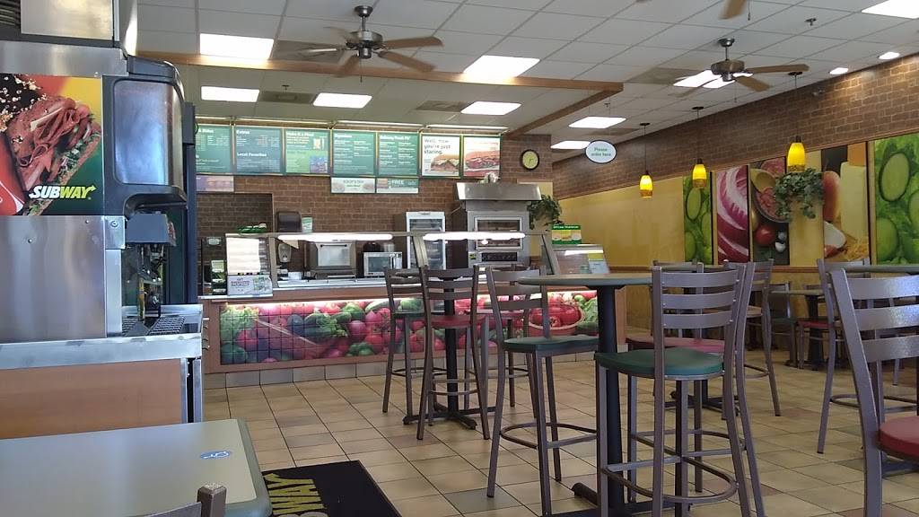 Subway | meal takeaway | 921 Cedar Lake Rd Suite B, Biloxi, MS 39532, USA | 2283922501 OR +1 228-392-2501