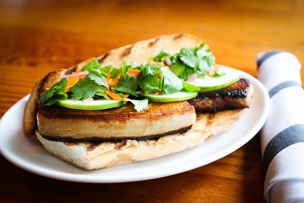 Bourbon | restaurant | 1214 Main St, Columbia, SC 29201, USA | 8034031404 OR +1 803-403-1404