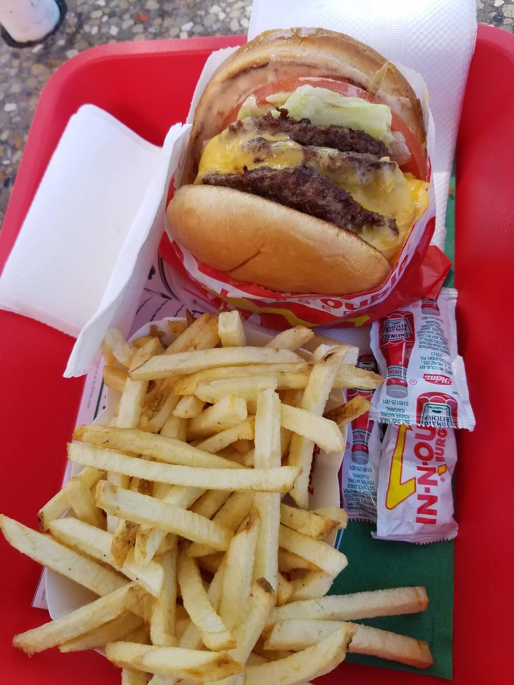In-N-Out Burger | restaurant | 3501 Truxel Rd, Sacramento, CA 95834, USA | 8007861000 OR +1 800-786-1000
