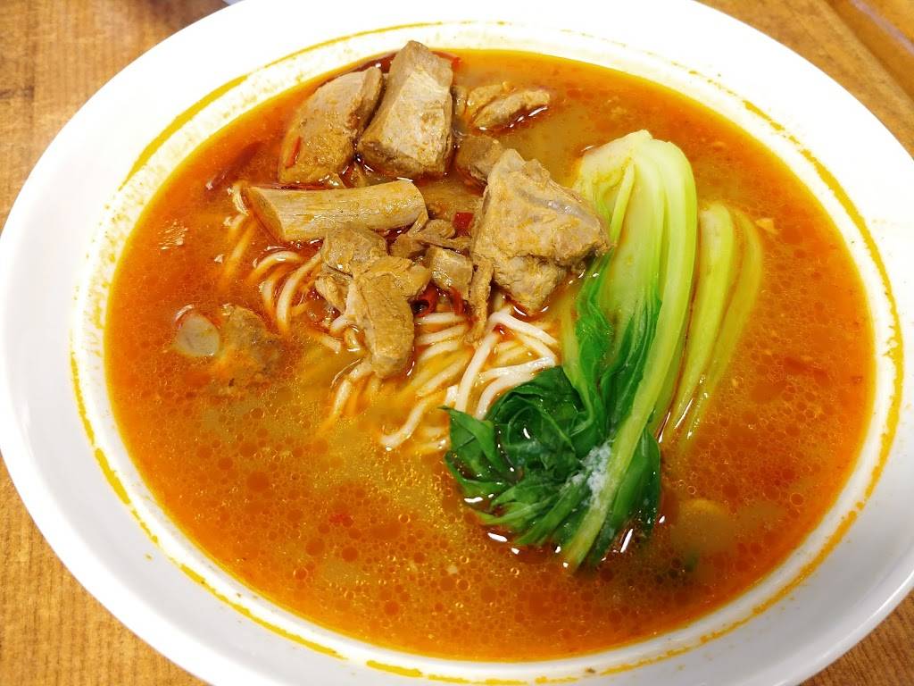 5 Noodles 伍叔担担面 | restaurant | 106-165 Dundas St W, Mississauga, ON L5B 2N6, Canada | 6477296355 OR +1 647-729-6355