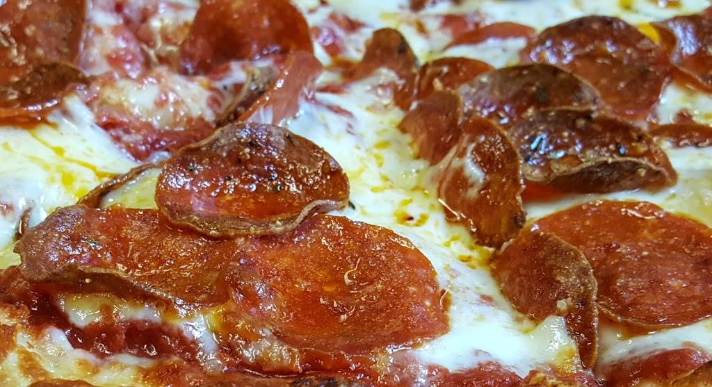 Fracassos Village Pizza | restaurant | 3699 OH-605, Galena, OH 43021, USA | 7409654711 OR +1 740-965-4711