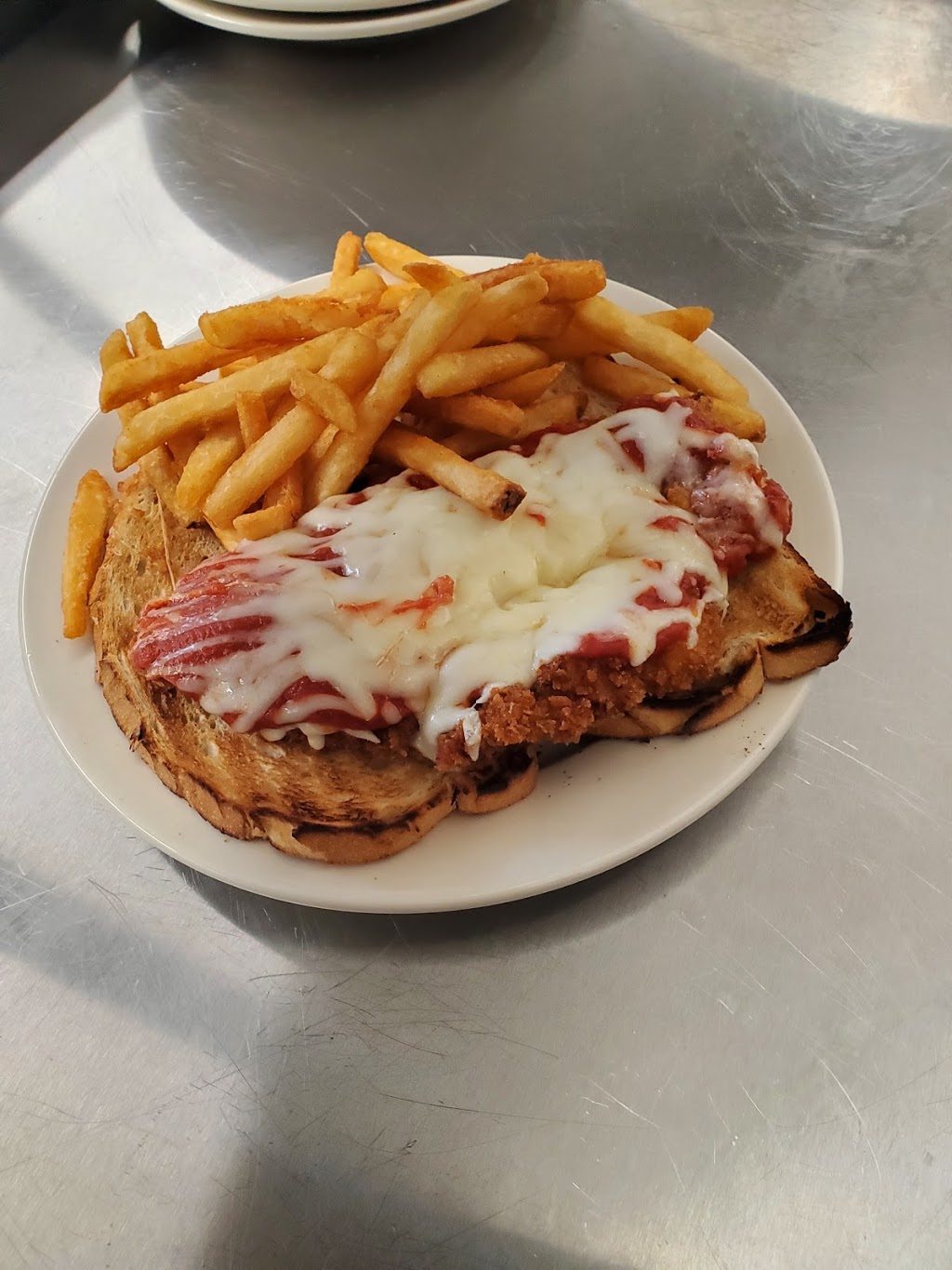 Salems Retreat | restaurant | 96 North St, Salem, MA 01970, USA | 9782900958 OR +1 978-290-0958