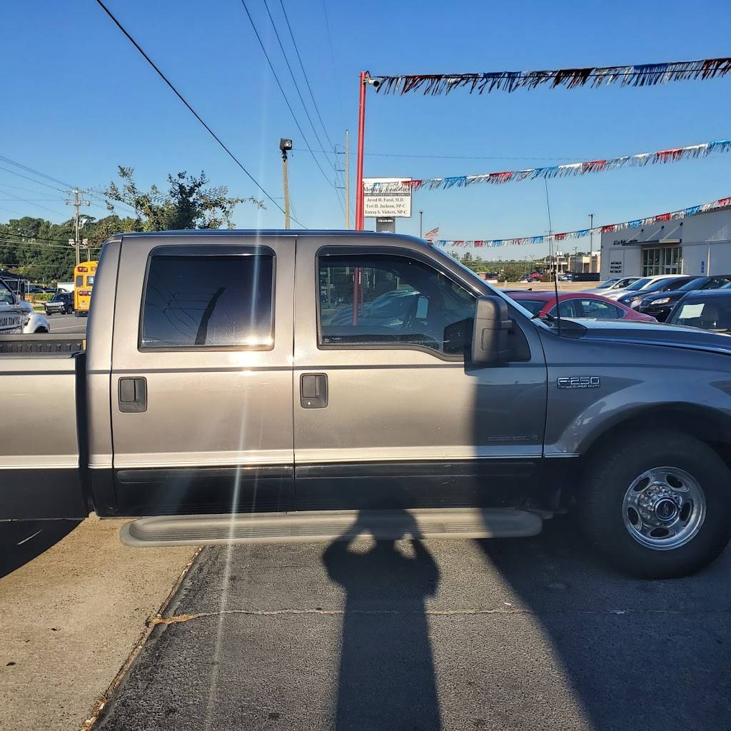 Friends On The Hill | restaurant | 104 Westcliff Blvd, Warner Robins, GA 31093, USA | 4782252829 OR +1 478-225-2829