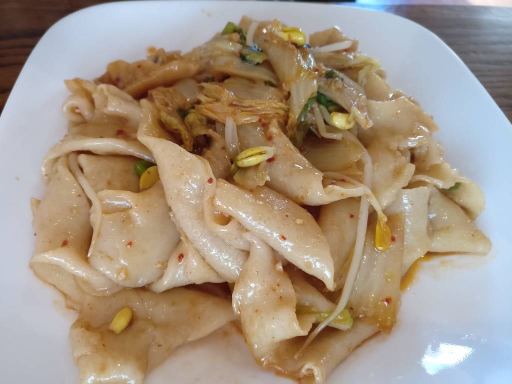 Lilis Restaurant | restaurant | 197 N Pleasant St, Amherst, MA 01002, USA | 4132535888 OR +1 413-253-5888