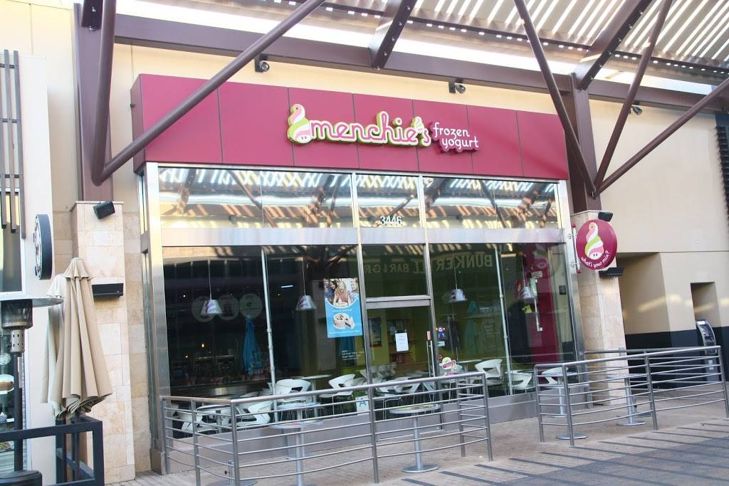 Menchies Frozen Yogurt | bakery | 24201 Valencia Blvd Suite 3446, Valencia, CA 91355, USA | 6612603900 OR +1 661-260-3900