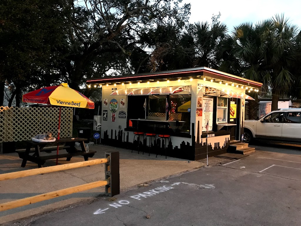 Chicago Style Dogs & Beefs | restaurant | 42 Eglin Pkwy SE, Fort Walton Beach, FL 32548, USA | 8505436785 OR +1 850-543-6785