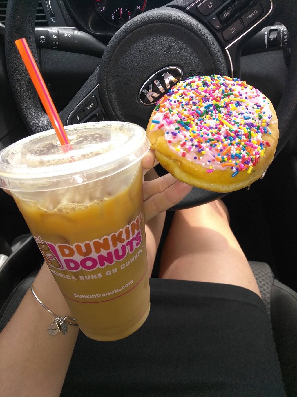 Dunkin | bakery | 4233 Tamiami Trail, Port Charlotte, FL 33952, USA | 9417641877 OR +1 941-764-1877