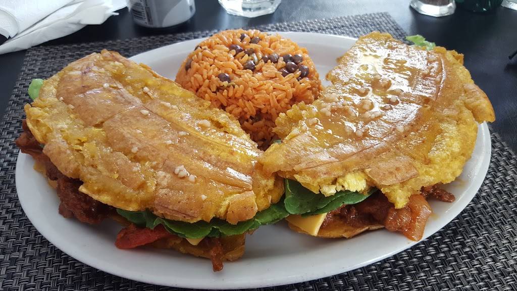 Sofritos Vega | restaurant | 2302 W Forest Home Ave, Milwaukee, WI 53207, USA | 4143234333 OR +1 414-323-4333