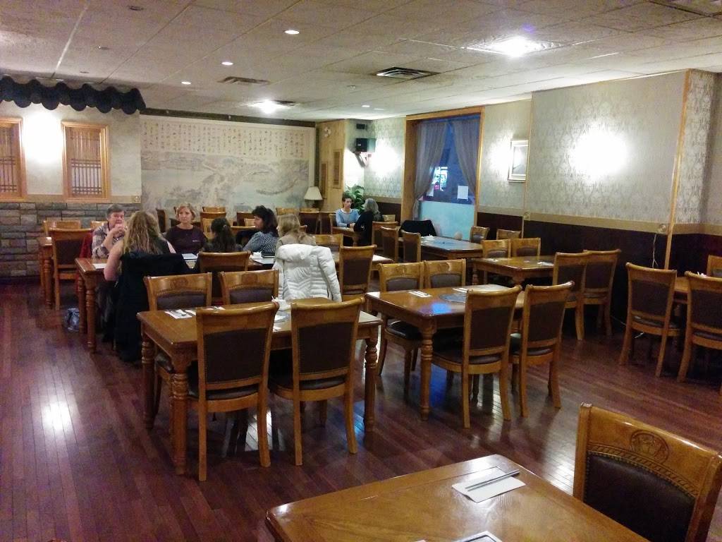Korean Palace Restaurant | restaurant | 610 Somerset St W, Ottawa, ON K1R 5K4, Canada | 6133213911 OR +1 613-321-3911