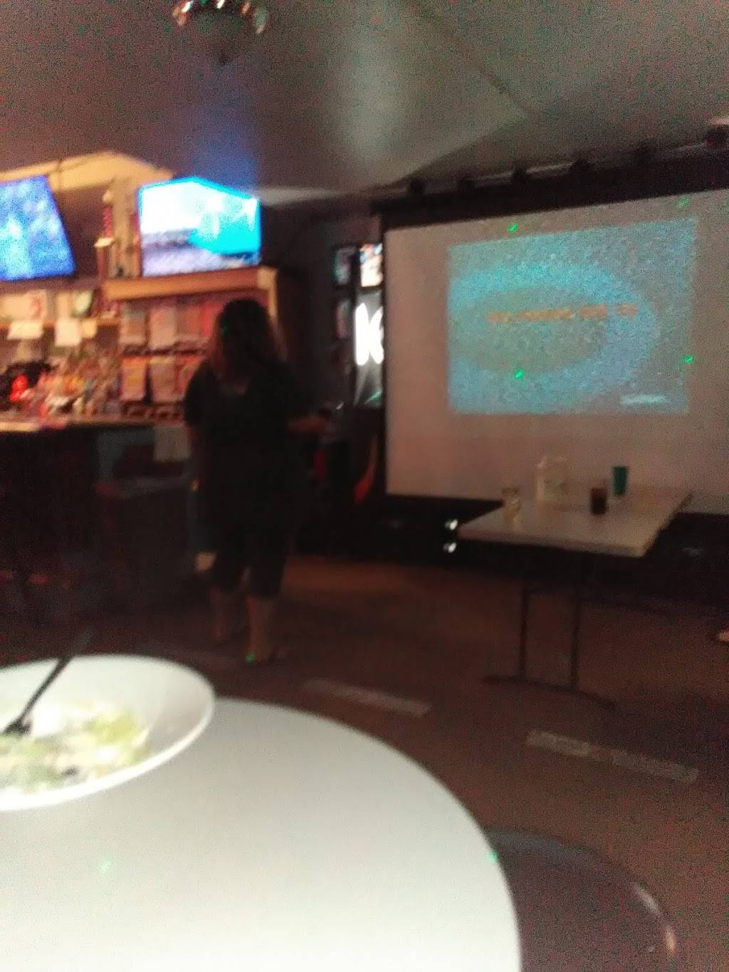 The Lighthouse Saloon | restaurant | 3414 Everett Ave, Everett, WA 98201, USA | 4252522854 OR +1 425-252-2854