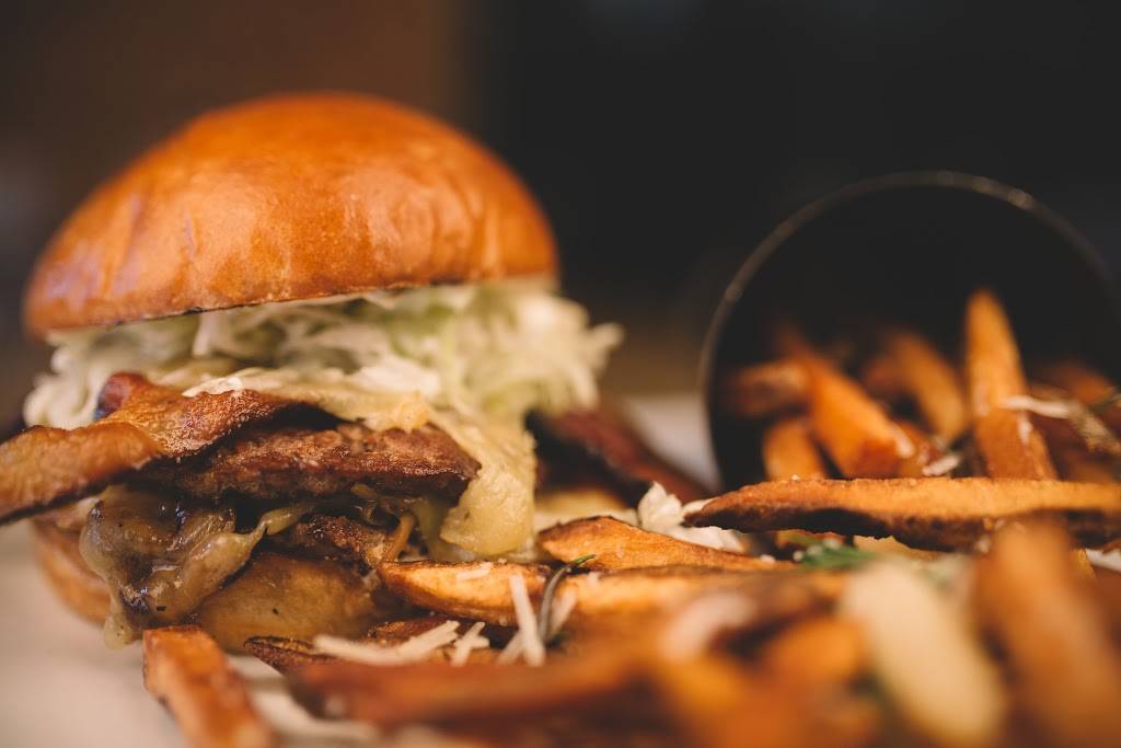 1808 American Bistro | restaurant | 29 E Winter St, Delaware, OH 43015, USA | 7404174373 OR +1 740-417-4373