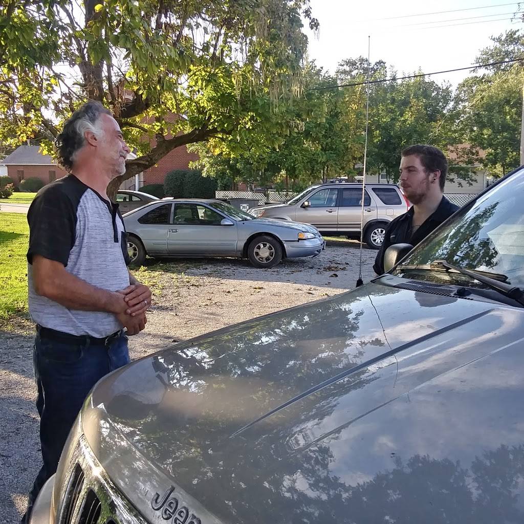 Katies Corner | restaurant | 312 Walnut St, Farina, IL 62838, USA | 6182453092 OR +1 618-245-3092