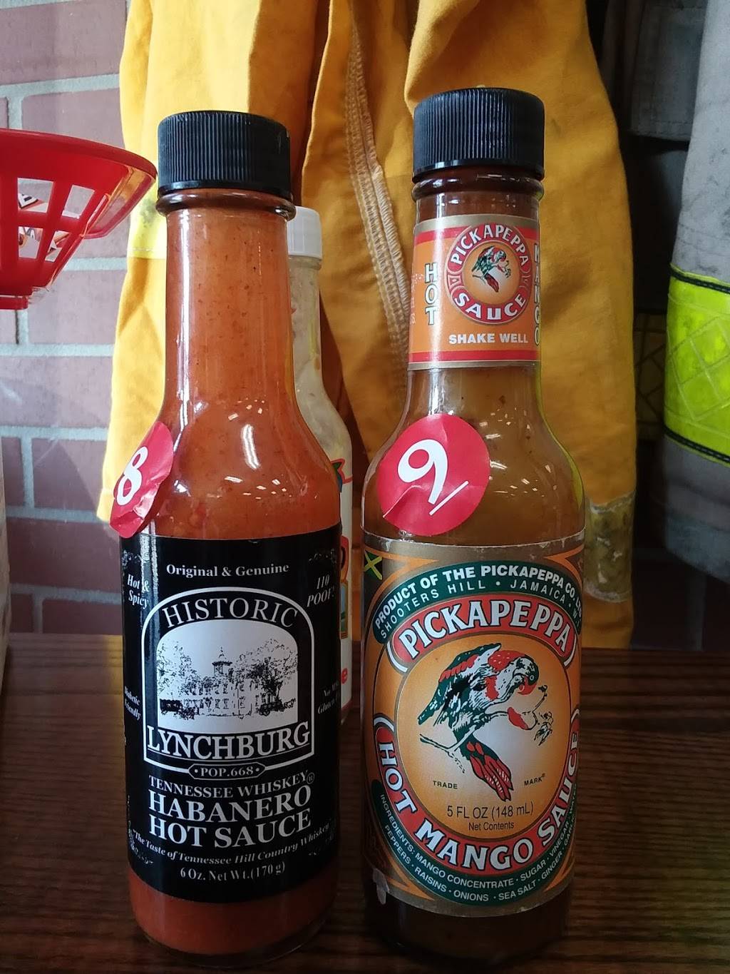 Firehouse Subs | restaurant | 3700 California Ave #300, Bakersfield, CA 93309, USA | 6618437100 OR +1 661-843-7100