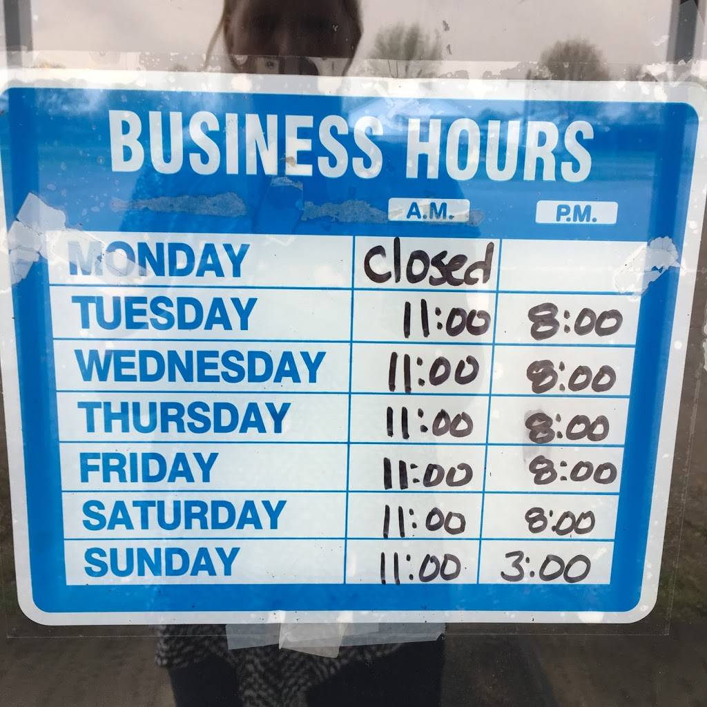 Crossroads Steak & Grill | restaurant | 5828 AL-36, Danville, AL 35619, USA | 2567512722 OR +1 256-751-2722