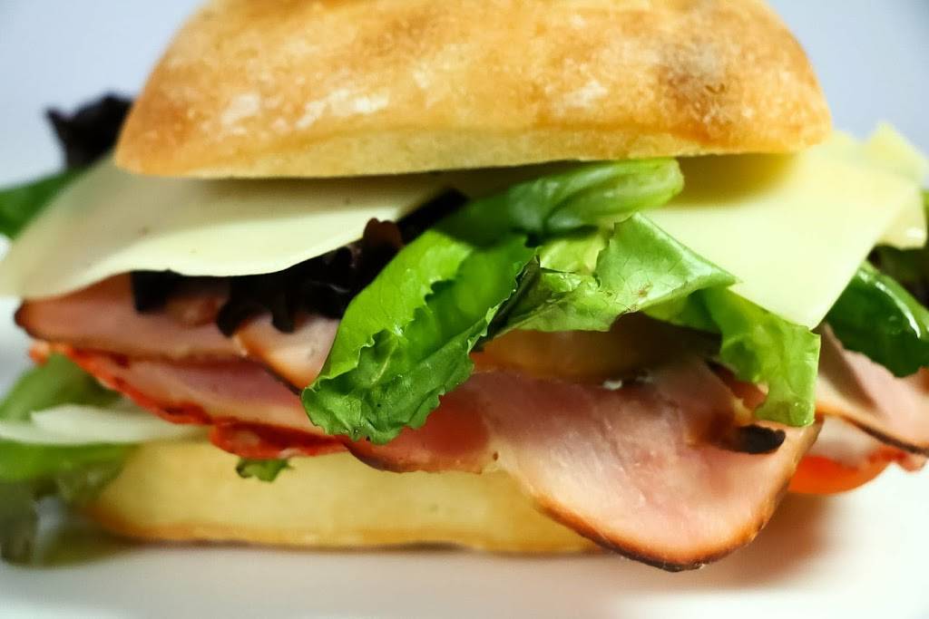 BBQ CHEZ VOUS | restaurant | 505 Boulevard Taschereau, La Prairie, QC J5R 1V3, Canada | 5146195612 OR +1 514-619-5612