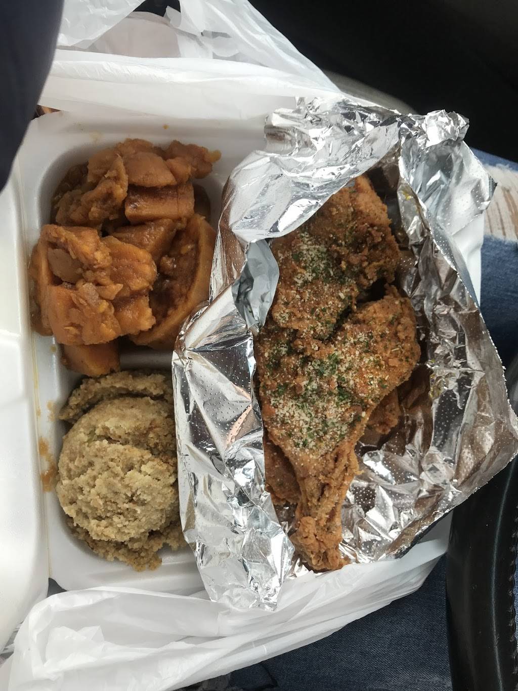 Me & My Girls Soul Food | restaurant | 11831 Seven Mile E, Detroit, MI 48205, USA | 3133728820 OR +1 313-372-8820