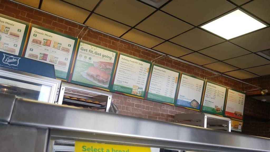 Subway | restaurant | 1636 N County Line St, Fostoria, OH 44830, USA | 4194358511 OR +1 419-435-8511