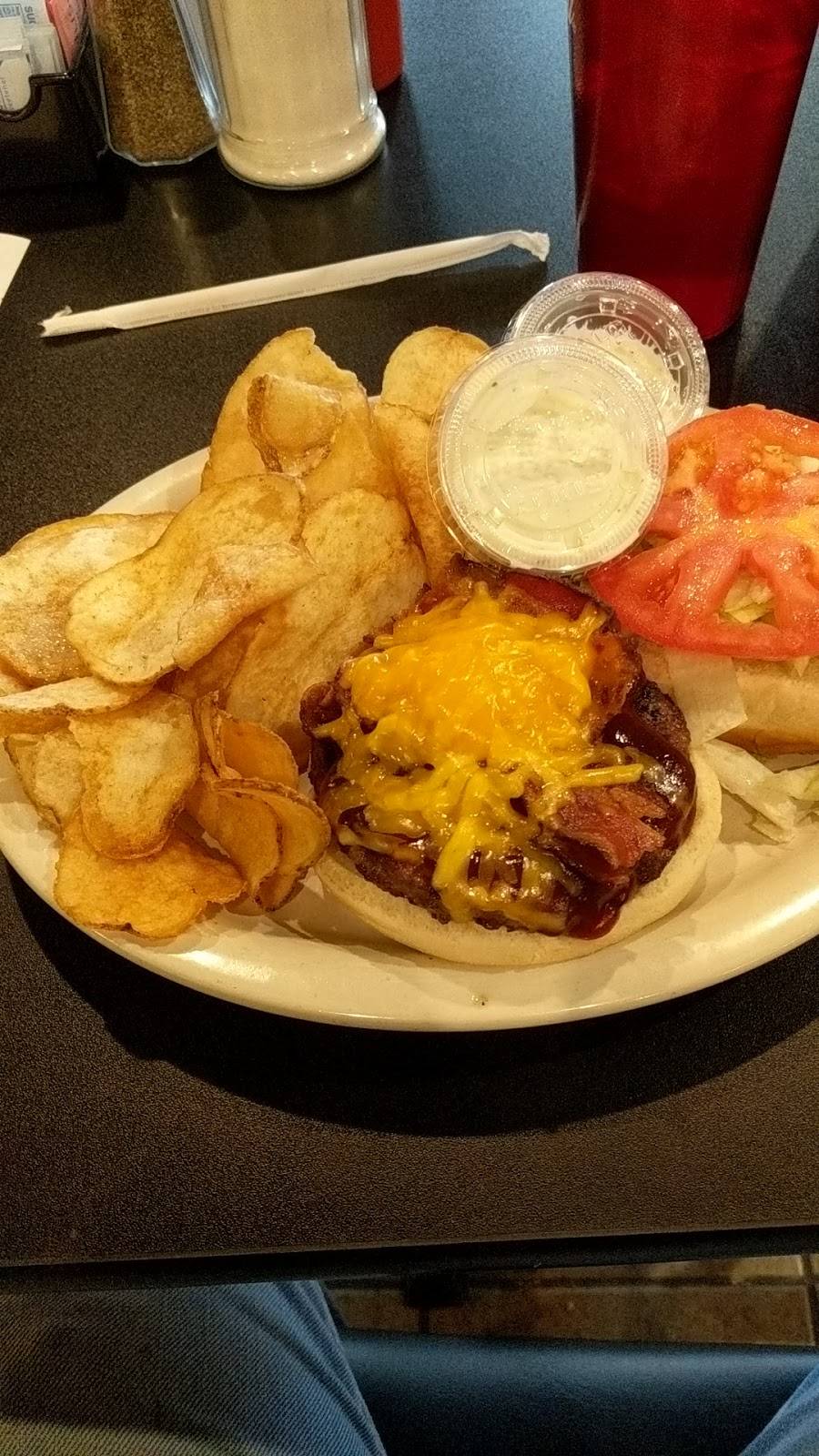 Daves Original Backyard Grill | restaurant | 1314 NC-62, Climax, NC 27233, USA | 3366761227 OR +1 336-676-1227