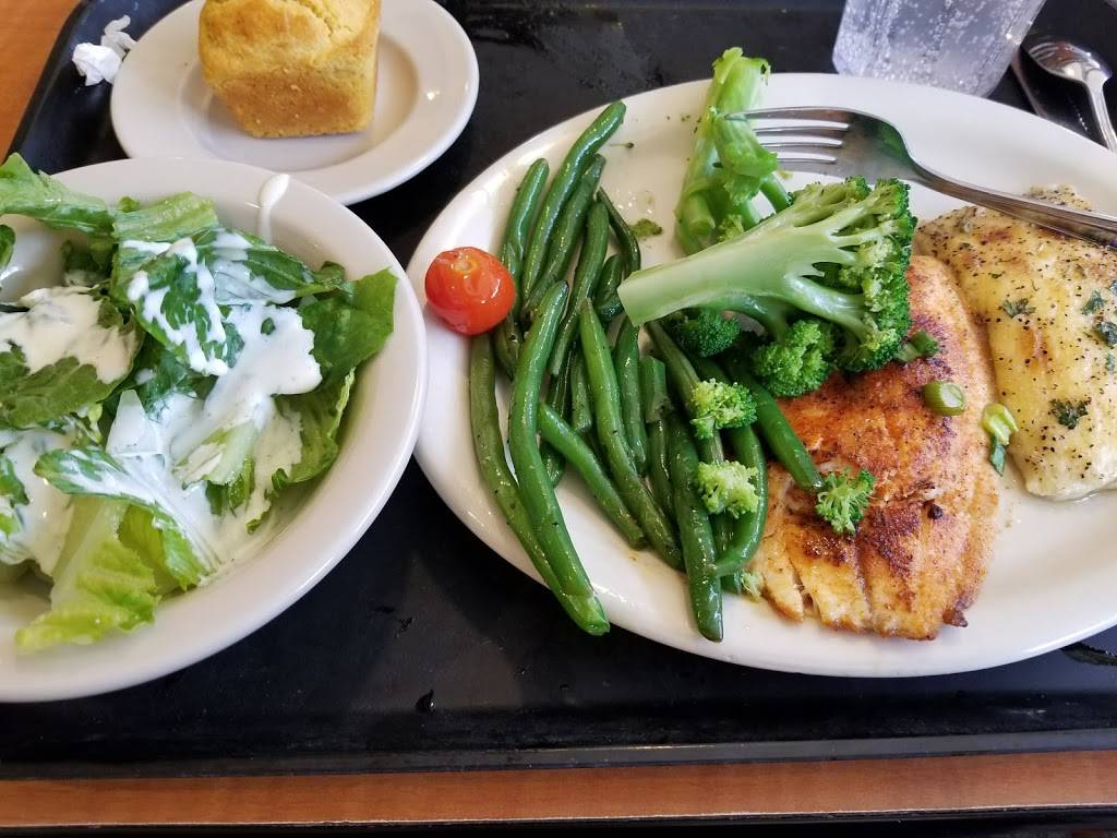 Lubys | restaurant | 5307 Walzem Rd, San Antonio, TX 78218, USA | 2106567813 OR +1 210-656-7813