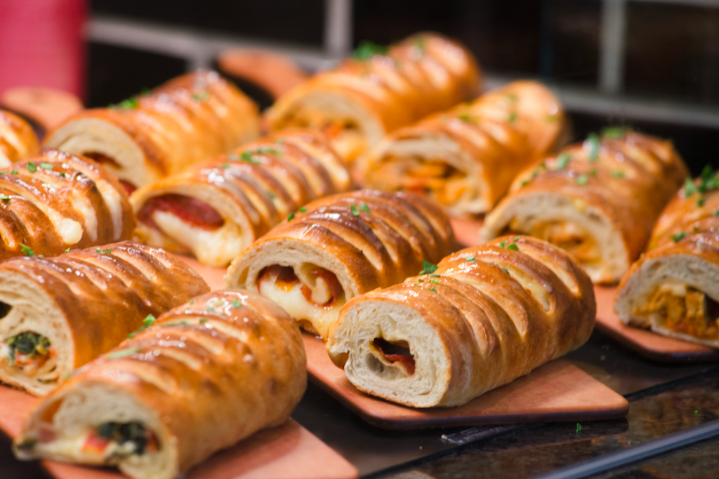 Tony + Bennys | restaurant | Baltimore - Washington International Airport Space A-5a / Concourse A, Baltimore, MD 21240, USA | 4105534346 OR +1 410-553-4346