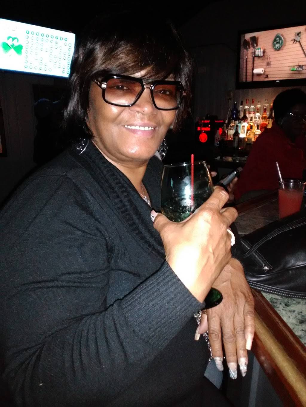 Bedford Automile Inn Bar & Grill | restaurant | 76 Broadway Ave, Bedford, OH 44146, USA | 4404397223 OR +1 440-439-7223