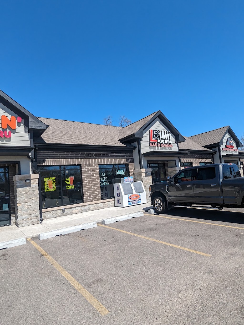 Maddogs Bar and Grill | restaurant | 705 E Main St, Genoa, IL 60135, USA | 7793820066 OR +1 779-382-0066