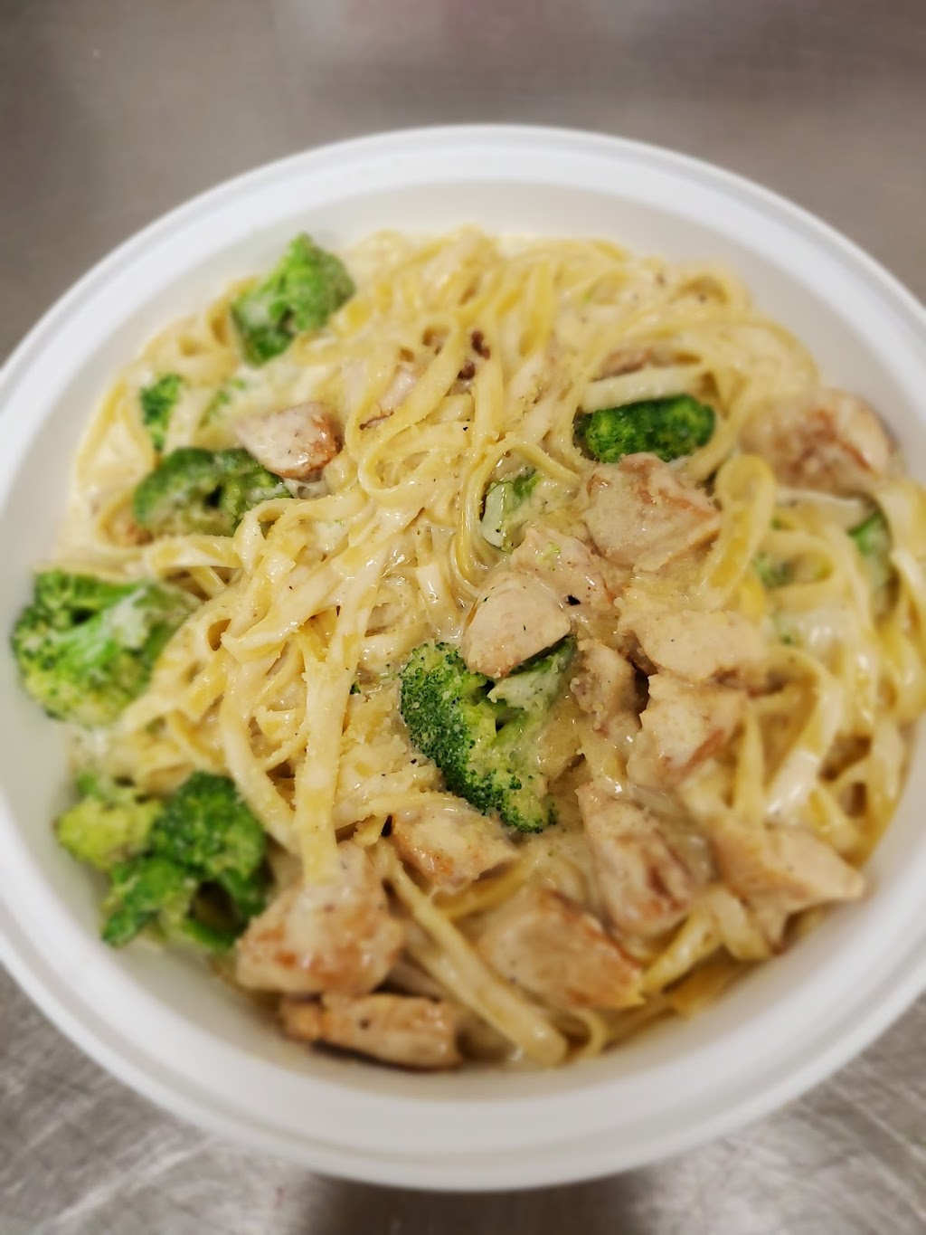 CALIFORNIA BISTRO | restaurant | 17609 Redland Rd, Derwood, MD 20855, USA | 3013309558 OR +1 301-330-9558