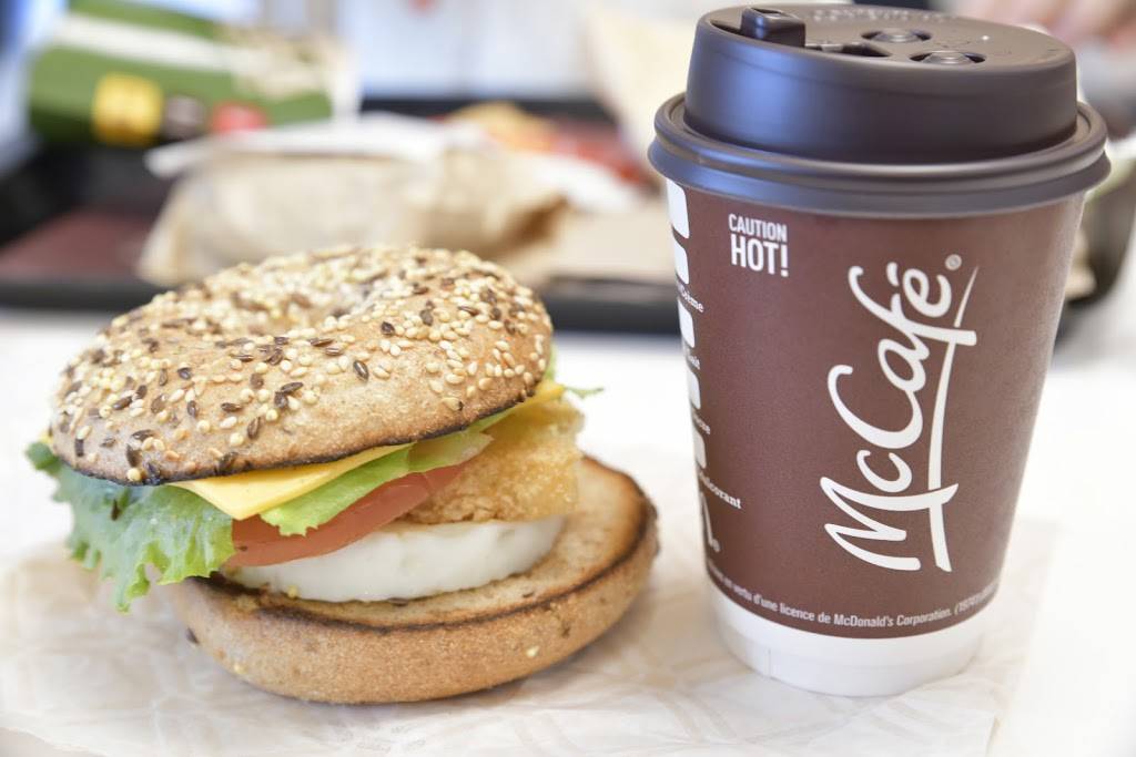 McDonalds | cafe | 9989 Bayview Ave, Richmond Hill, ON L4C 9W4, Canada | 9057705301 OR +1 905-770-5301