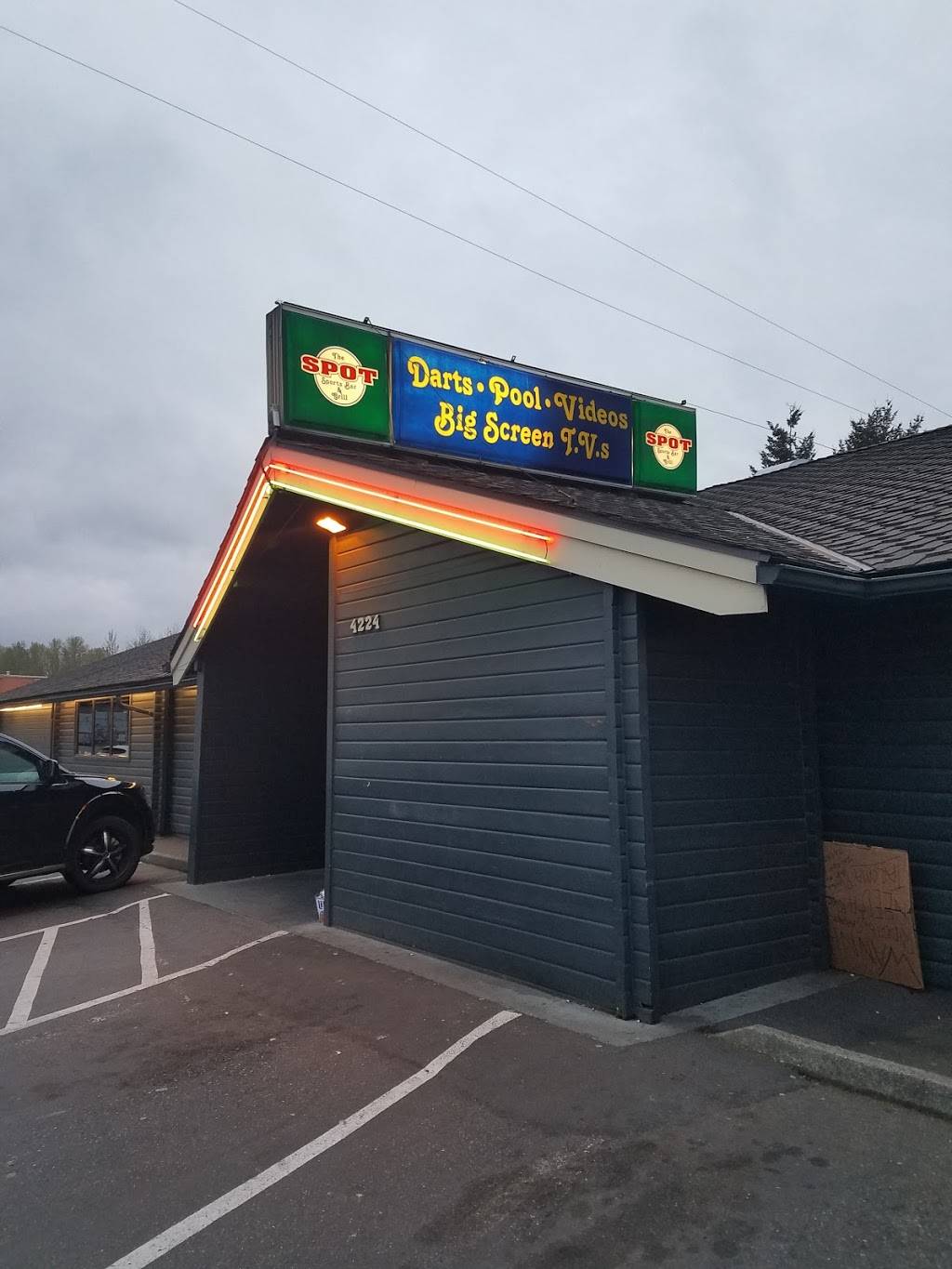 The Spot Sports Bar & Grill | restaurant | 4224 E Valley Rd, Renton, WA 98057, USA | 4252518053 OR +1 425-251-8053