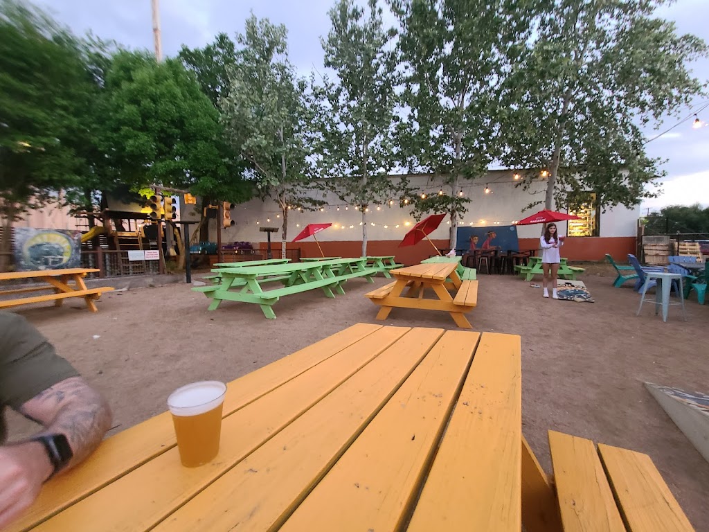 Burleson Yard Beer Garden | restaurant | 430 Austin St, San Antonio, TX 78215, USA | 2103543001 OR +1 210-354-3001