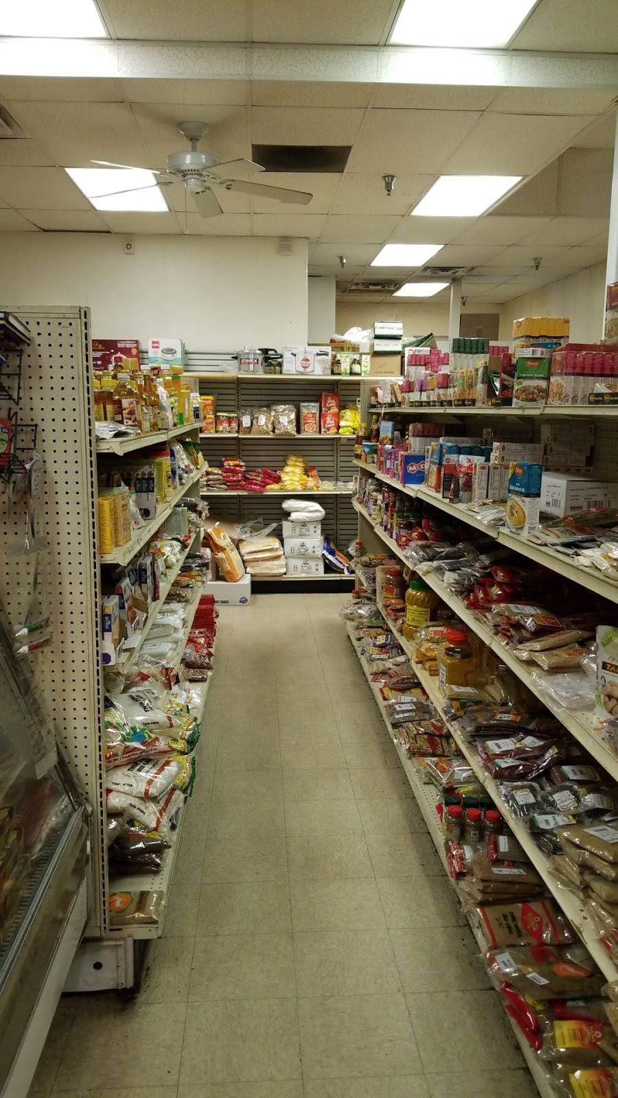 Maharaja Sweets & Spices | restaurant | 435 N Clovis Ave, Clovis, CA 93611, USA | 5593251300 OR +1 559-325-1300