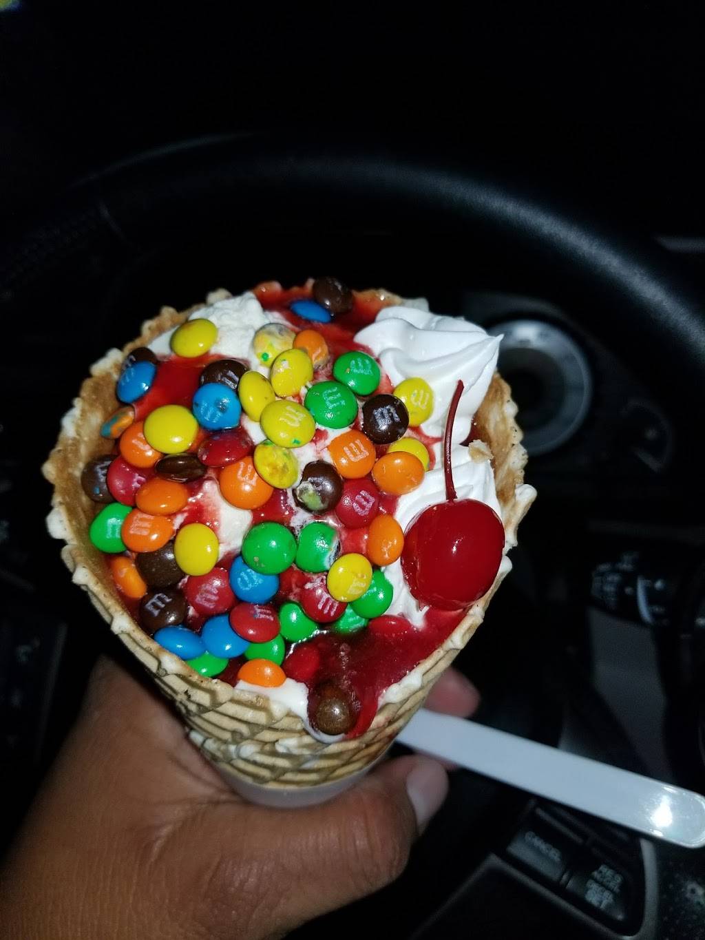 Sonic Drive-In | restaurant | 4007 E Greenway Rd, Phoenix, AZ 85032, USA | 6027658690 OR +1 602-765-8690