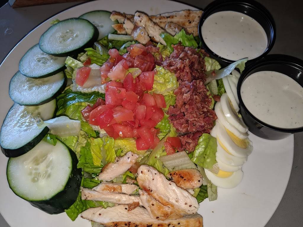 Gibbys Big Backyard | restaurant | 1555 S Havana St Unit W, Aurora, CO 80012, USA | 3037555944 OR +1 303-755-5944