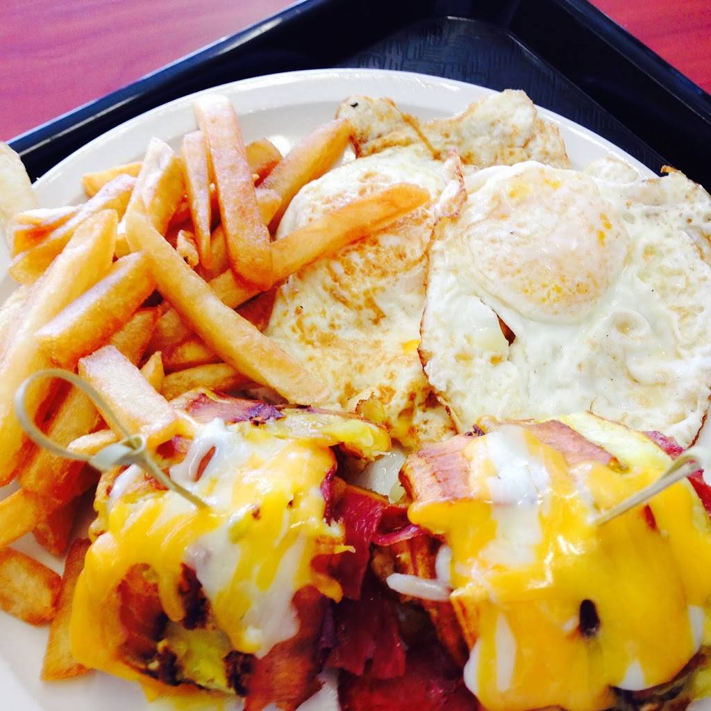 Mi Isla Bakery & Restaurant | restaurant | 738 Chicopee St, Chicopee, MA 01013, USA | 4134378501 OR +1 413-437-8501