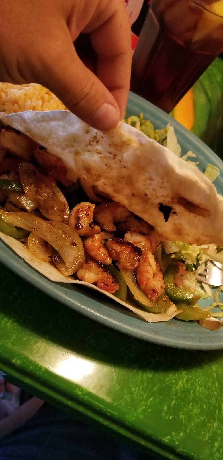 Hacienda Vieja | restaurant | 3035 US-36, Pendleton, IN 46064, USA | 7657783104 OR +1 765-778-3104