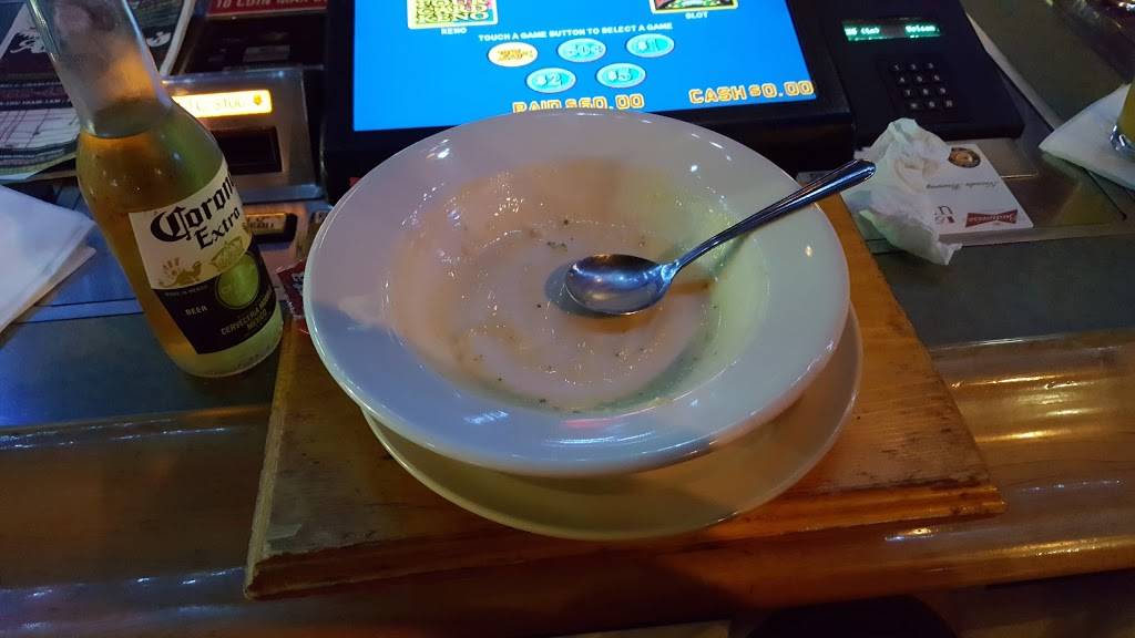 Putters Bar & Grill - Charleston | restaurant | 5821 E Charleston Blvd, Las Vegas, NV 89142, USA | 7024314851 OR +1 702-431-4851