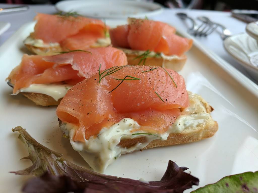 La Fontaine | restaurant | 186 Castro St, Mountain View, CA 94041, USA | 6509682300 OR +1 650-968-2300