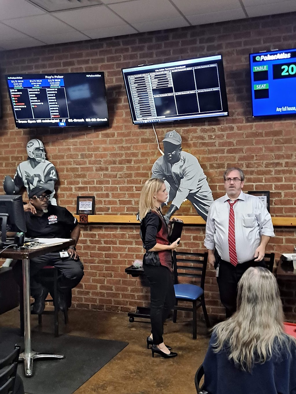 Pops Poker | restaurant | 210 Giant Dr, Richmond, VA 23224, USA | 8049183263 OR +1 804-918-3263