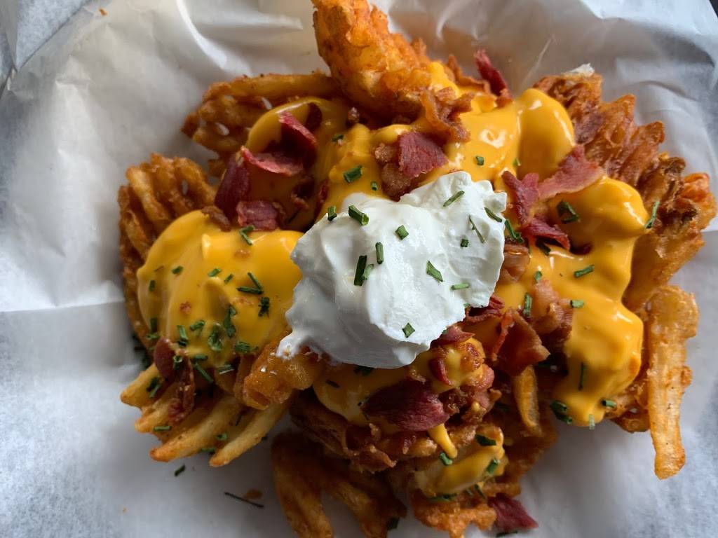 Long Shot Bar and Grill | restaurant | 3720 NY-112, Coram, NY 11727, USA | 6318807666 OR +1 631-880-7666